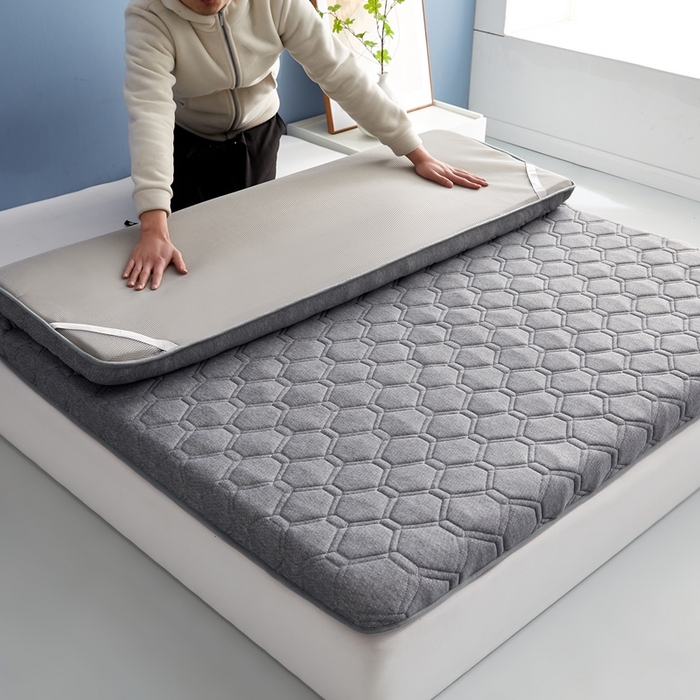 91家纺网 家纺一手货源 找家纺 华誉 2025新款跨境电商专供鸟眼布床垫 单边款菱格灰