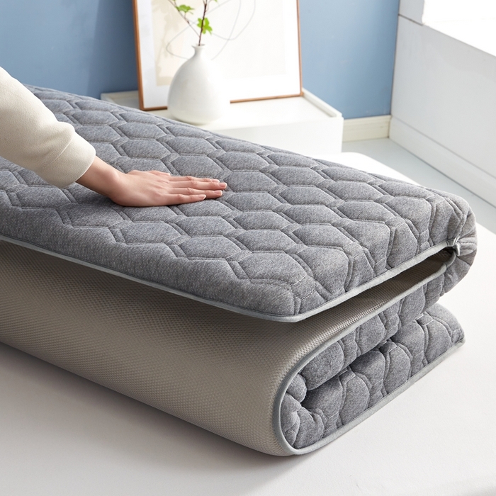 91家纺网 家纺一手货源 找家纺 华誉 2025新款跨境电商专供鸟眼布床垫 单边款菱格灰