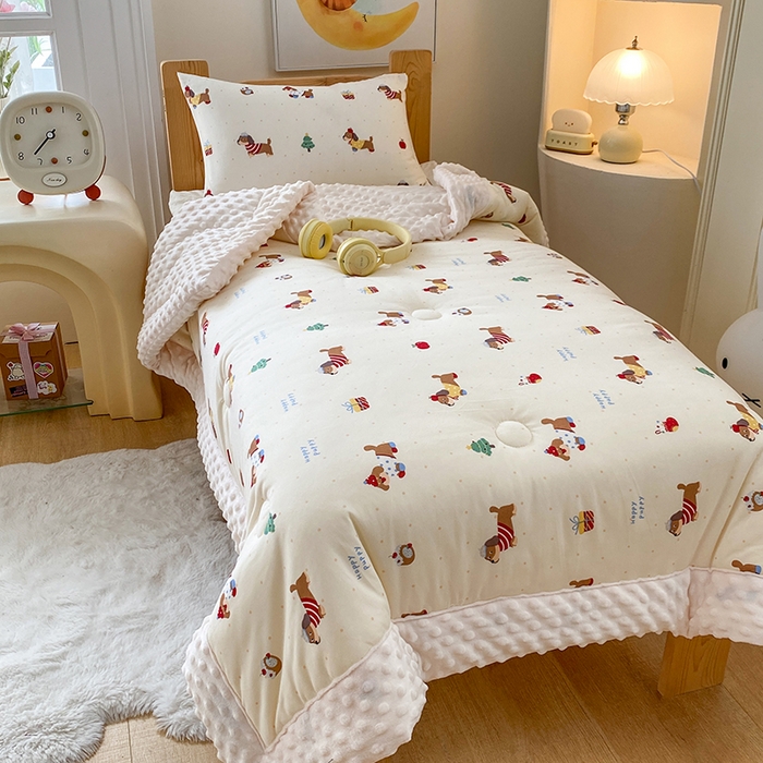 91家纺网 家纺一手货源 找家纺 天瑜家纺 2025新款针织棉手包豆豆被儿童被大豆被被子被芯 手包边  狗狗粉