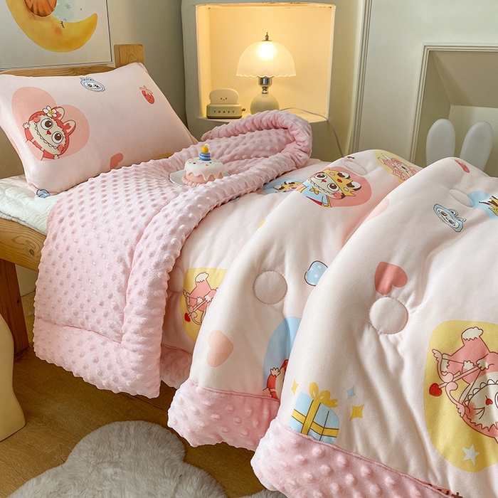 91家纺网 家纺一手货源 找家纺 天瑜家纺 2025新款针织棉手包豆豆被儿童被大豆被被子被芯 手包边  拉布粉