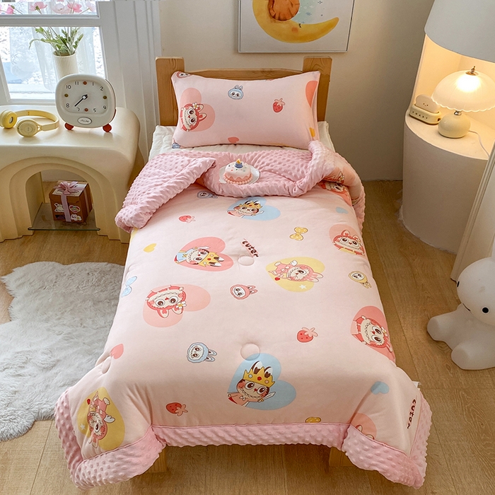 91家纺网 家纺一手货源 找家纺 天瑜家纺 2025新款针织棉手包豆豆被儿童被大豆被被子被芯 手包边  拉布粉