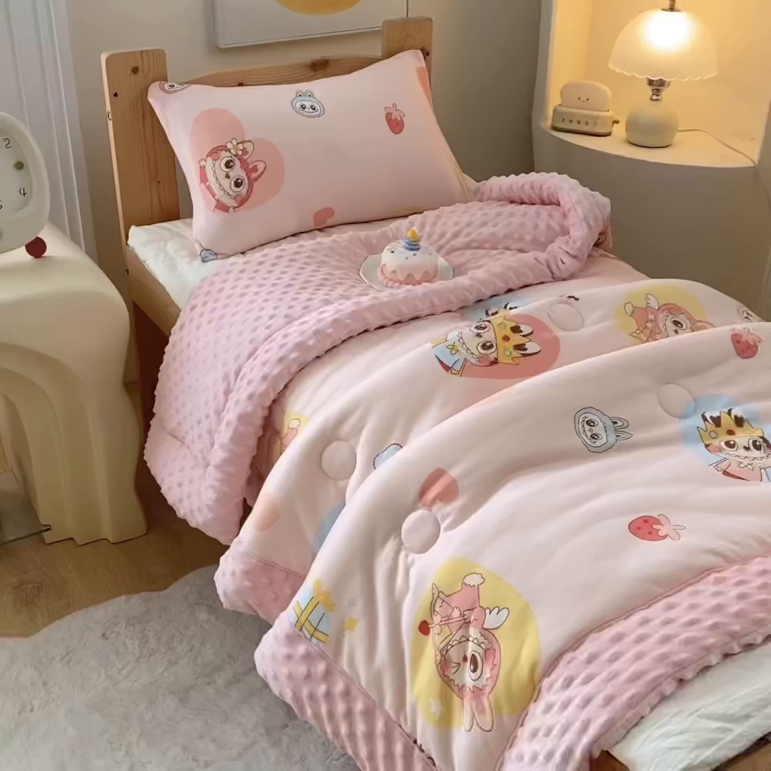 91家纺网 家纺一手货源 找家纺 天瑜家纺 2025新款针织棉手包豆豆被儿童被大豆被被子被芯 手包边  拉布粉