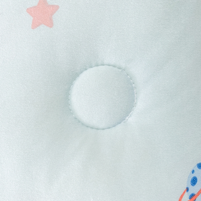 91家纺网 家纺一手货源 找家纺 天瑜家纺 2025新款针织棉手包豆豆被儿童被大豆被被子被芯 手包边  太空恐龙蓝