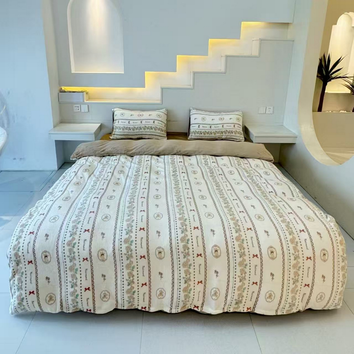 91家纺网 家纺一手货源 找家纺 （总）悦织湾家纺 2025新款床裙款牛奶绒四件套加厚保暖印花轻奢时尚不易起静电冬季床上用品三四件套