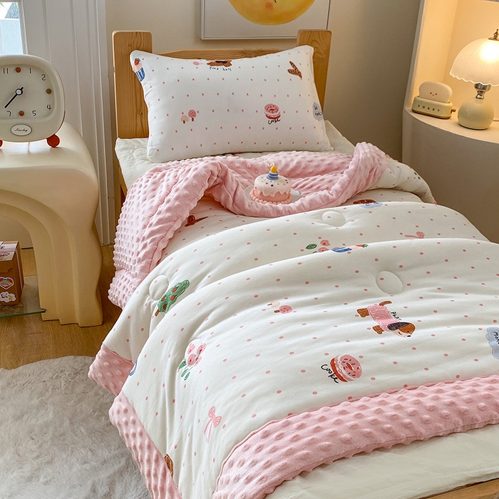 91家纺网 家纺一手货源 找家纺 天瑜家纺 2025新款针织棉手包豆豆被儿童被大豆被被子被芯 手包边  甜心粉