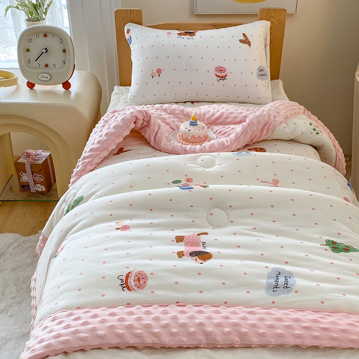 91家纺网 家纺一手货源 找家纺 天瑜家纺 2025新款针织棉手包豆豆被儿童被大豆被被子被芯 手包边  甜心粉