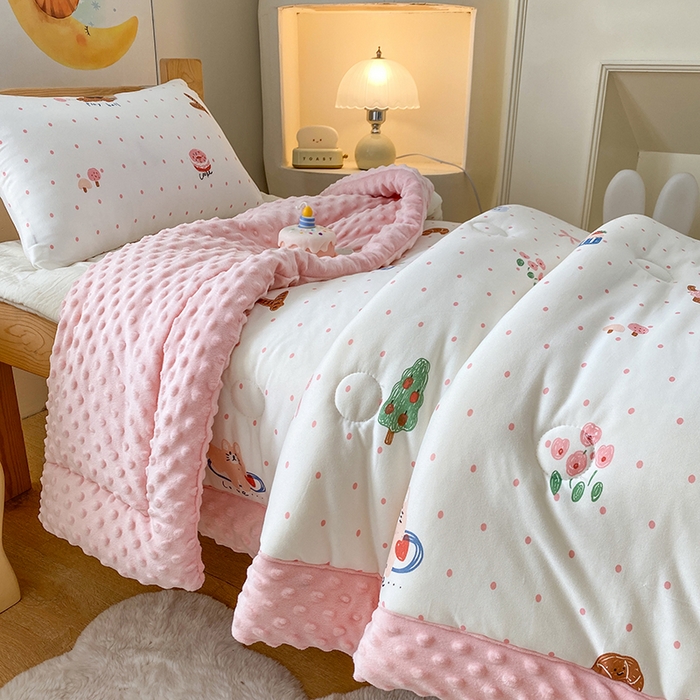 91家纺网 家纺一手货源 找家纺 天瑜家纺 2025新款针织棉手包豆豆被儿童被大豆被被子被芯 手包边  甜心粉