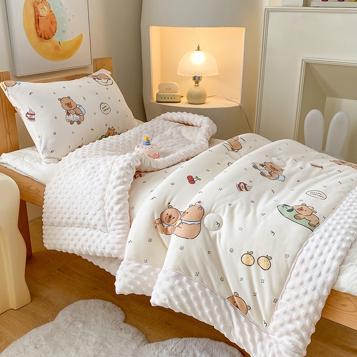 91家纺网 家纺一手货源 找家纺 天瑜家纺 2025新款针织棉手包豆豆被儿童被大豆被被子被芯 手包边  豚豚米