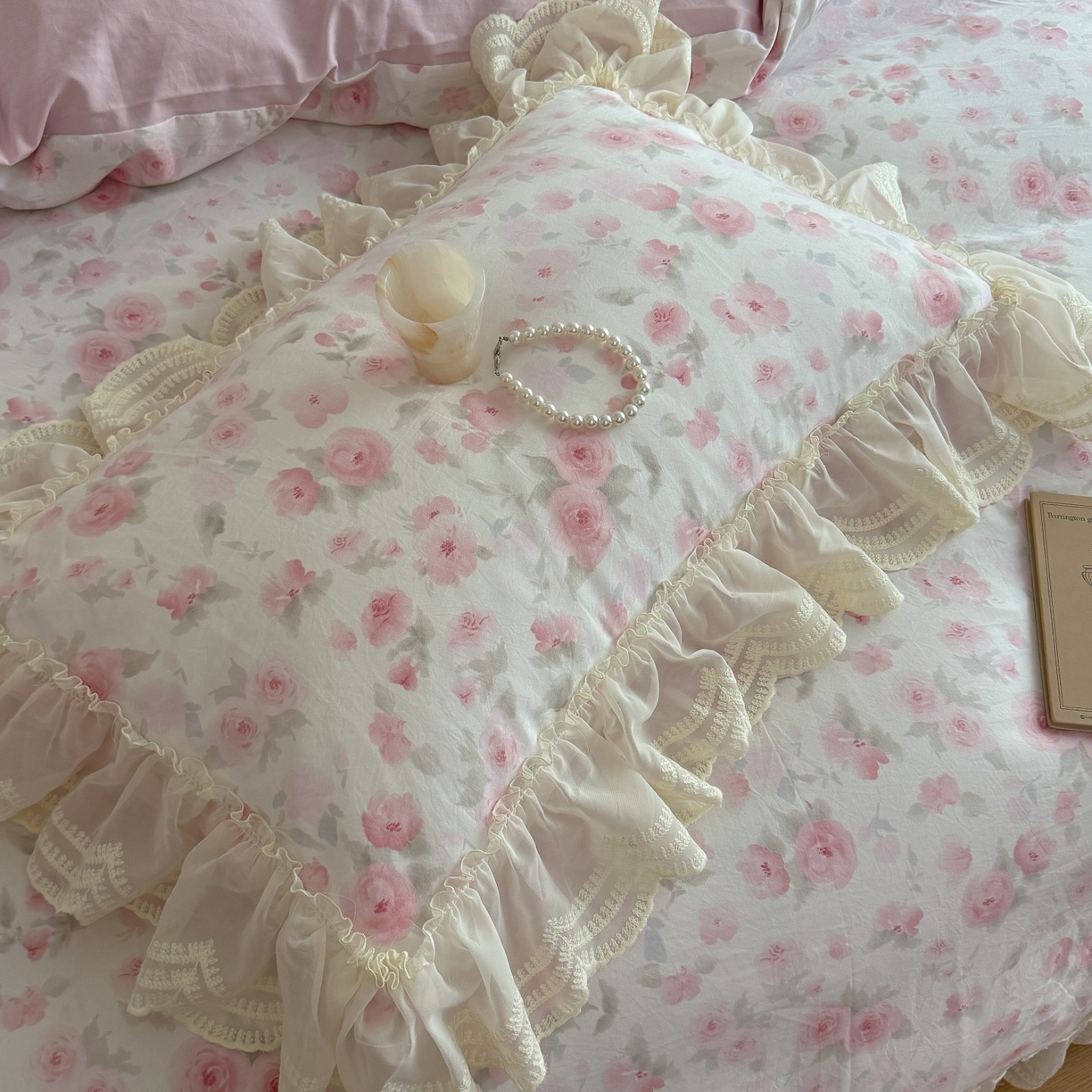 91家纺网 家纺一手货源 找家纺 吾欢心 2025新款韩版蕾丝花边加厚原棉四件套 粉恋白