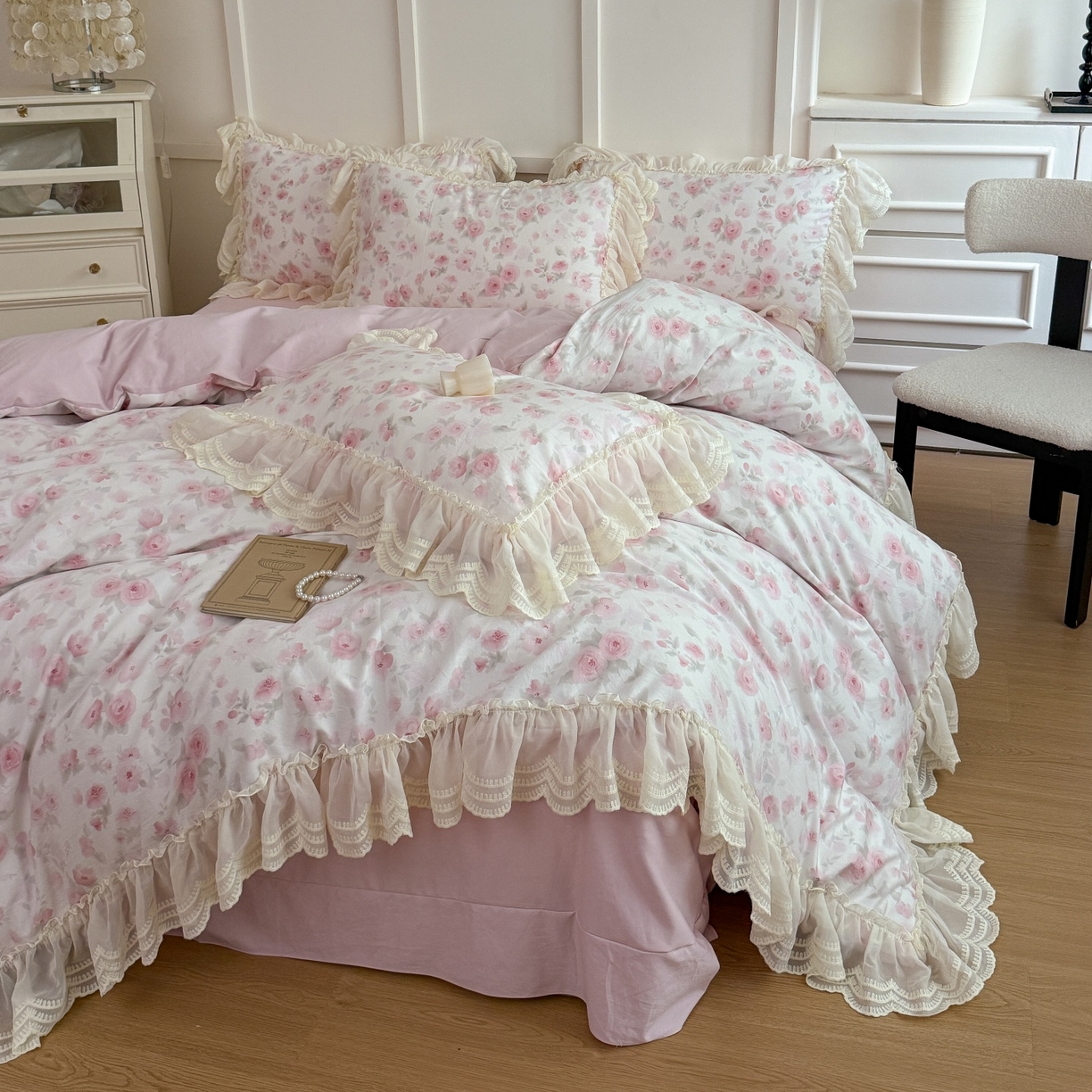 91家纺网 家纺一手货源 找家纺 吾欢心 2025新款韩版蕾丝花边加厚原棉四件套 粉恋白