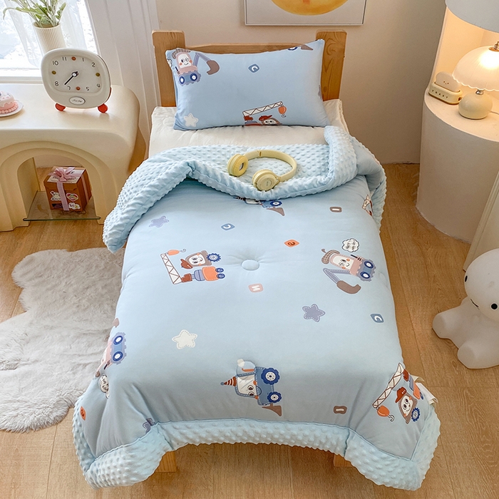 91家纺网 家纺一手货源 找家纺 天瑜家纺 2025新款针织棉手包豆豆被儿童被大豆被被子被芯 手包边  挖机蓝