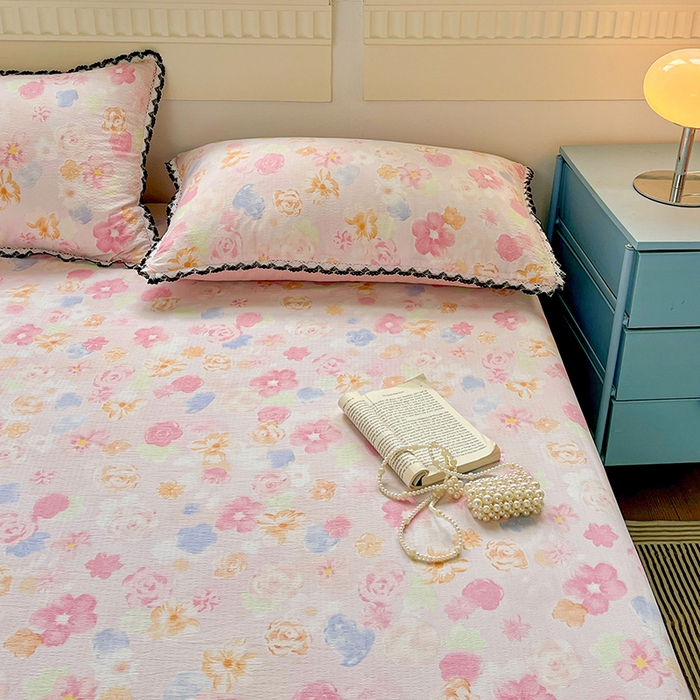 91家纺网 家纺一手货源 找家纺 逸林家纺《原希尔顿逸林》 2025新款云感皱皱纱镂空花边床单单品床单单件单床单 春风里