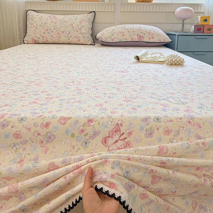 91家纺网 家纺一手货源 找家纺 逸林家纺《原希尔顿逸林》 2025新款云感皱皱纱镂空花边床单单品床单单件单床单 繁花蝶影