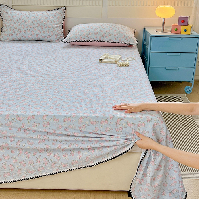 91家纺网 家纺一手货源 找家纺 逸林家纺《原希尔顿逸林》 2025新款云感皱皱纱镂空花边床单单品床单单件单床单 粉黛-蓝