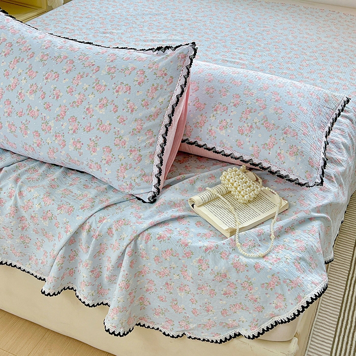 91家纺网 家纺一手货源 找家纺 逸林家纺《原希尔顿逸林》 2025新款云感皱皱纱镂空花边床单单品床单单件单床单 粉黛-蓝