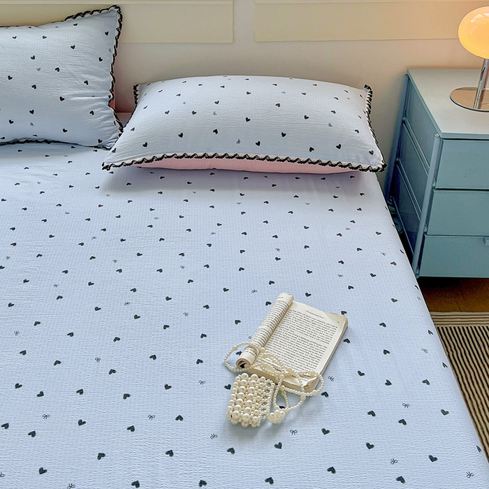 91家纺网 家纺一手货源 找家纺 逸林家纺《原希尔顿逸林》 2025新款云感皱皱纱镂空花边床单单品床单单件单床单 怦然心动