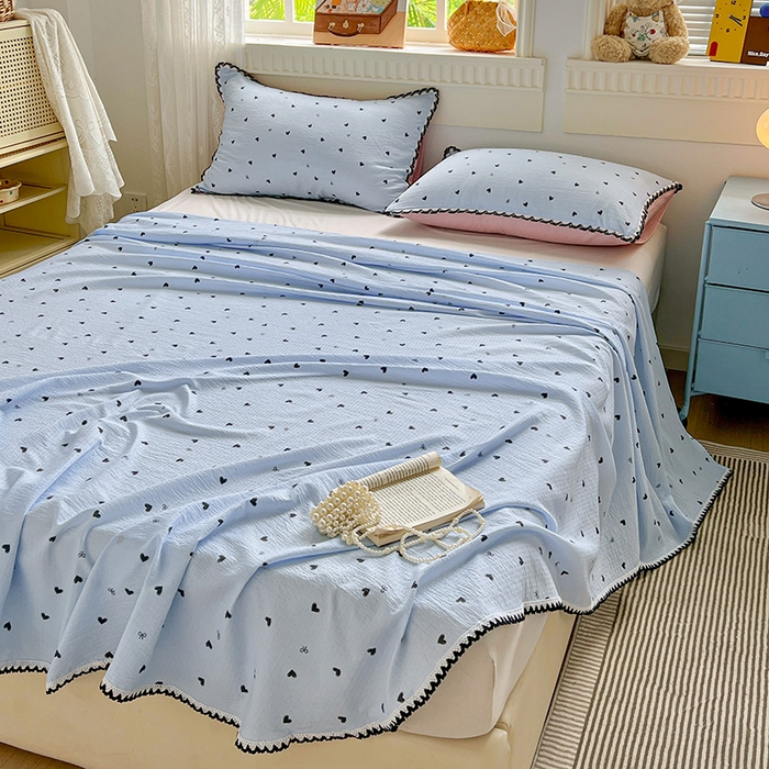 91家纺网 家纺一手货源 找家纺 逸林家纺《原希尔顿逸林》 2025新款云感皱皱纱镂空花边床单单品床单单件单床单 怦然心动