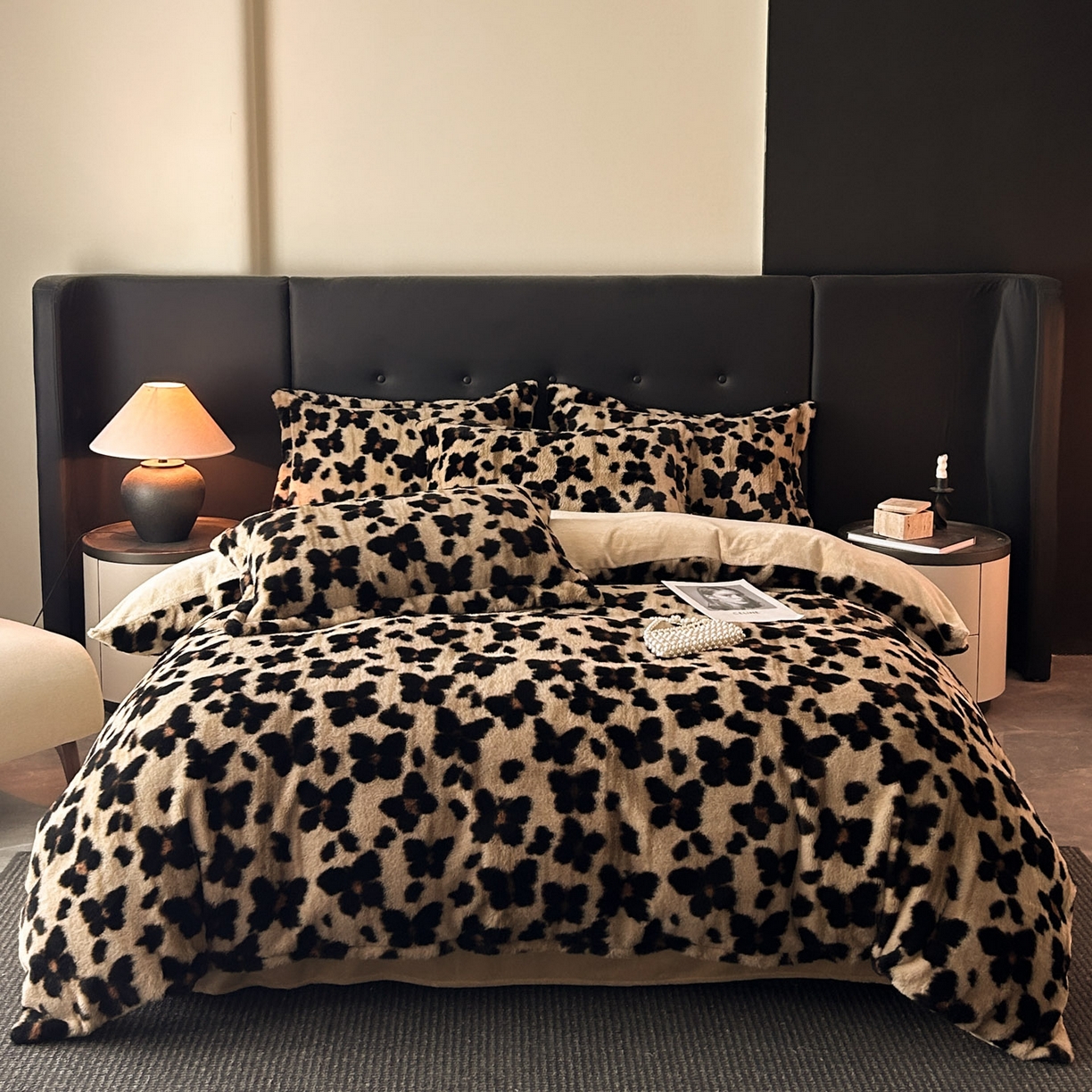 91家纺网 家纺一手货源 找家纺 （总）库里梦家纺 2025直播网红爆款轻奢欧美风獭兔毛雕花绒四件套