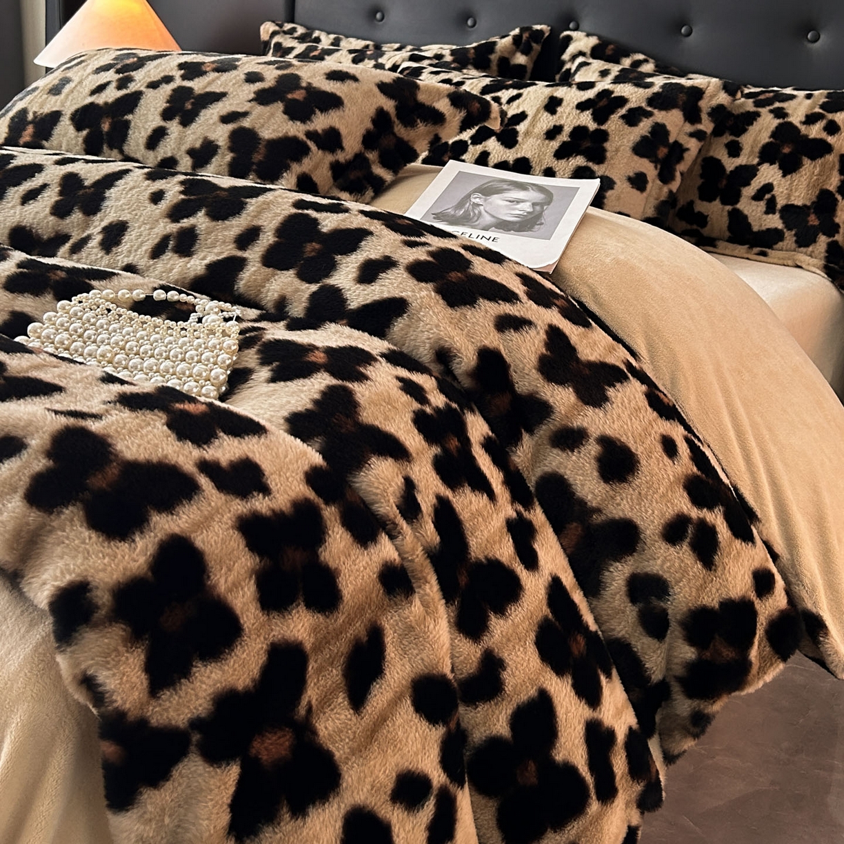 91家纺网 家纺一手货源 找家纺 （总）库里梦家纺 2025直播网红爆款轻奢欧美风獭兔毛雕花绒四件套