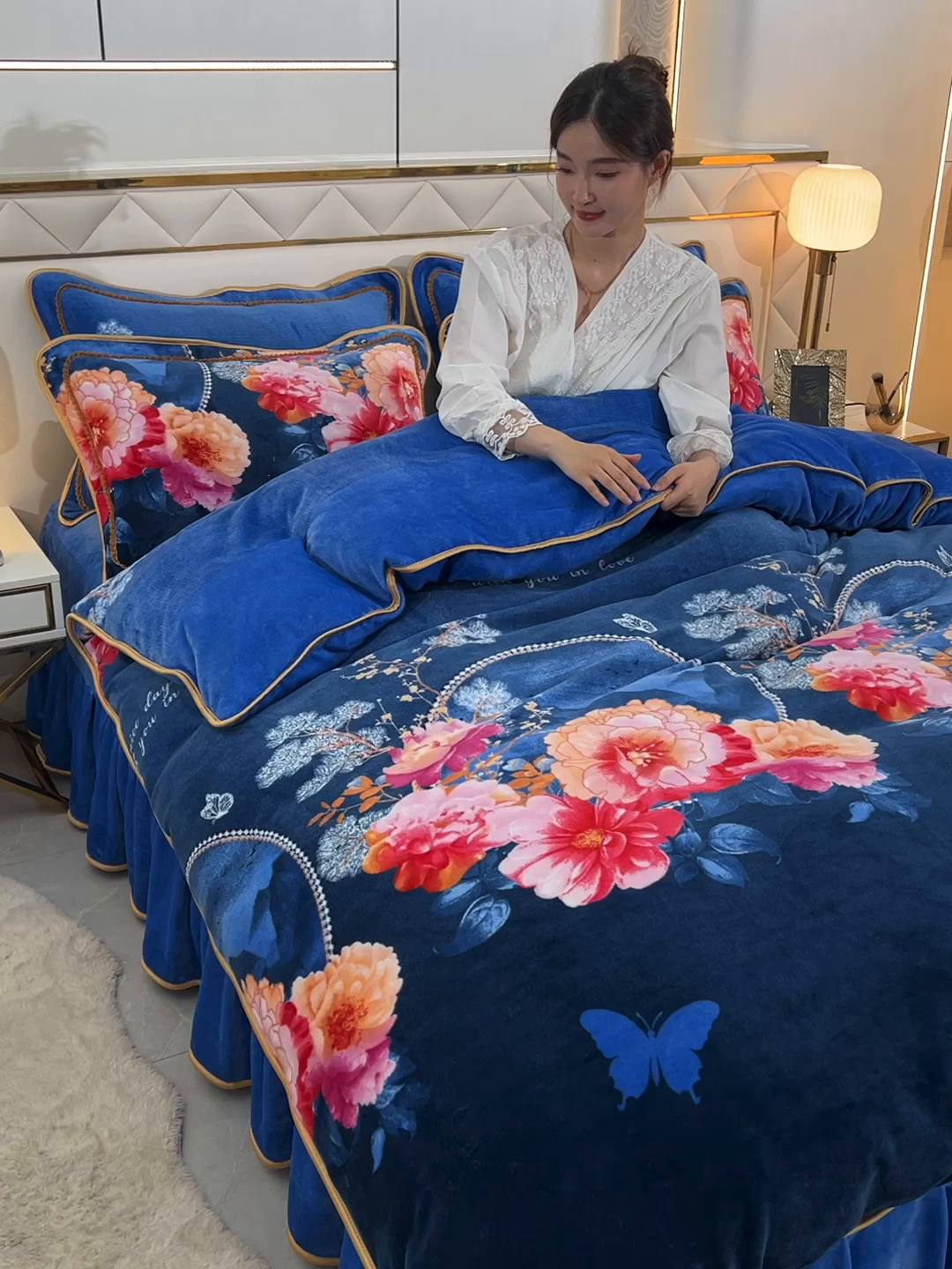 91家纺网 家纺一手货源 找家纺 2025新款牛奶绒印花床裙四件套系列-四件套 镜花水月