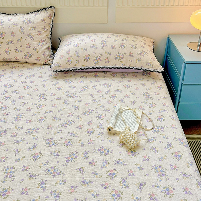 91家纺网 家纺一手货源 找家纺 逸林家纺《原希尔顿逸林》 2025新款云感皱皱纱镂空花边床单单品床单单件单床单 紫魅