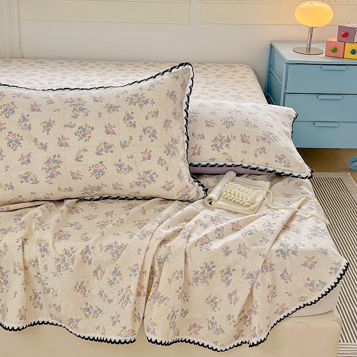 91家纺网 家纺一手货源 找家纺 逸林家纺《原希尔顿逸林》 2025新款云感皱皱纱镂空花边床单单品床单单件单床单 紫魅