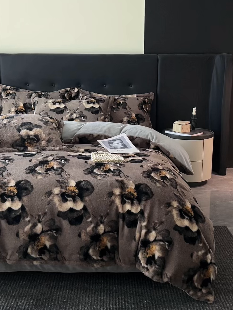 91家纺网 家纺一手货源 找家纺 库里梦家纺 2025直播网红爆款轻奢欧美风獭兔毛雕花绒四件套 百合-卡其