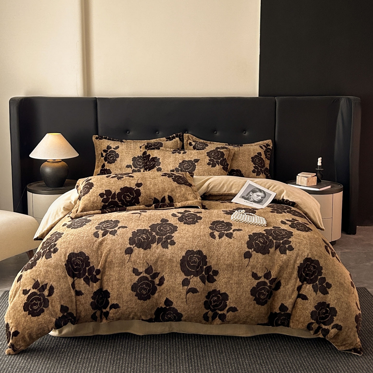 91家纺网 家纺一手货源 找家纺 库里梦家纺 2025直播网红爆款轻奢欧美风獭兔毛雕花绒四件套 黑玫瑰-咖