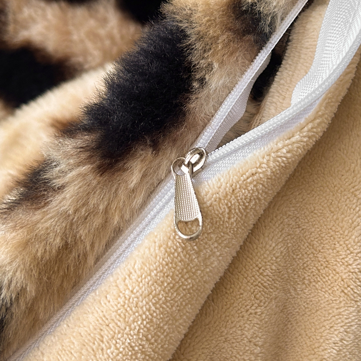 91家纺网 家纺一手货源 找家纺 库里梦家纺 2025直播网红爆款轻奢欧美风獭兔毛雕花绒四件套 蝴蝶梦-咖