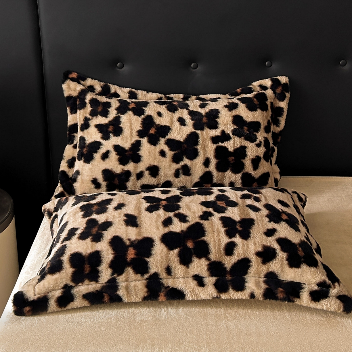 91家纺网 家纺一手货源 找家纺 库里梦家纺 2025直播网红爆款轻奢欧美风獭兔毛雕花绒四件套 蝴蝶梦-咖