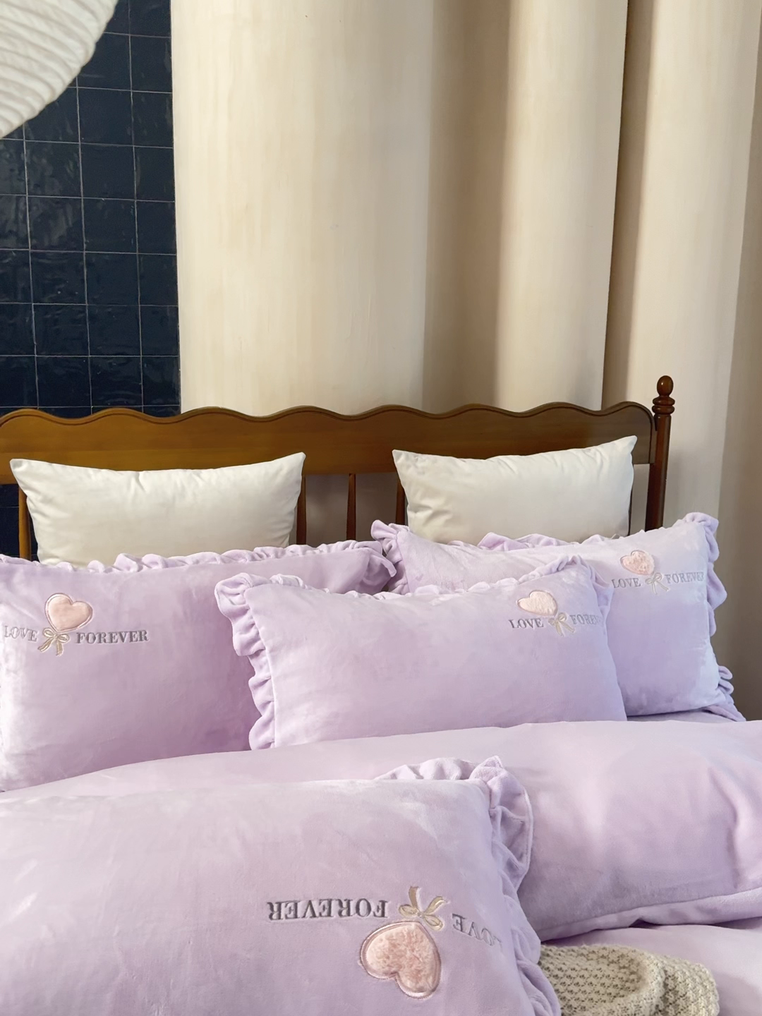 91家纺网 家纺一手货源 找家纺 （总）卡初家居（原微来） 2025新款秋冬A类亲肤牛奶绒刺绣款四件套-暖阁系列（提供买家秀）