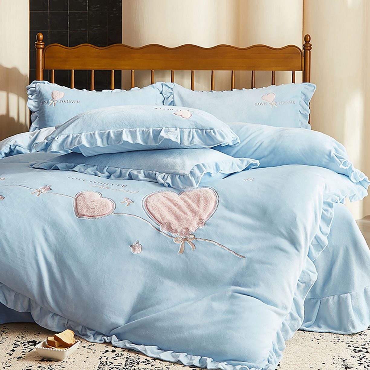 91家纺网 家纺一手货源 找家纺 （总）卡初家居（原微来） 2025新款秋冬A类亲肤牛奶绒刺绣款四件套-暖阁系列（提供买家秀）