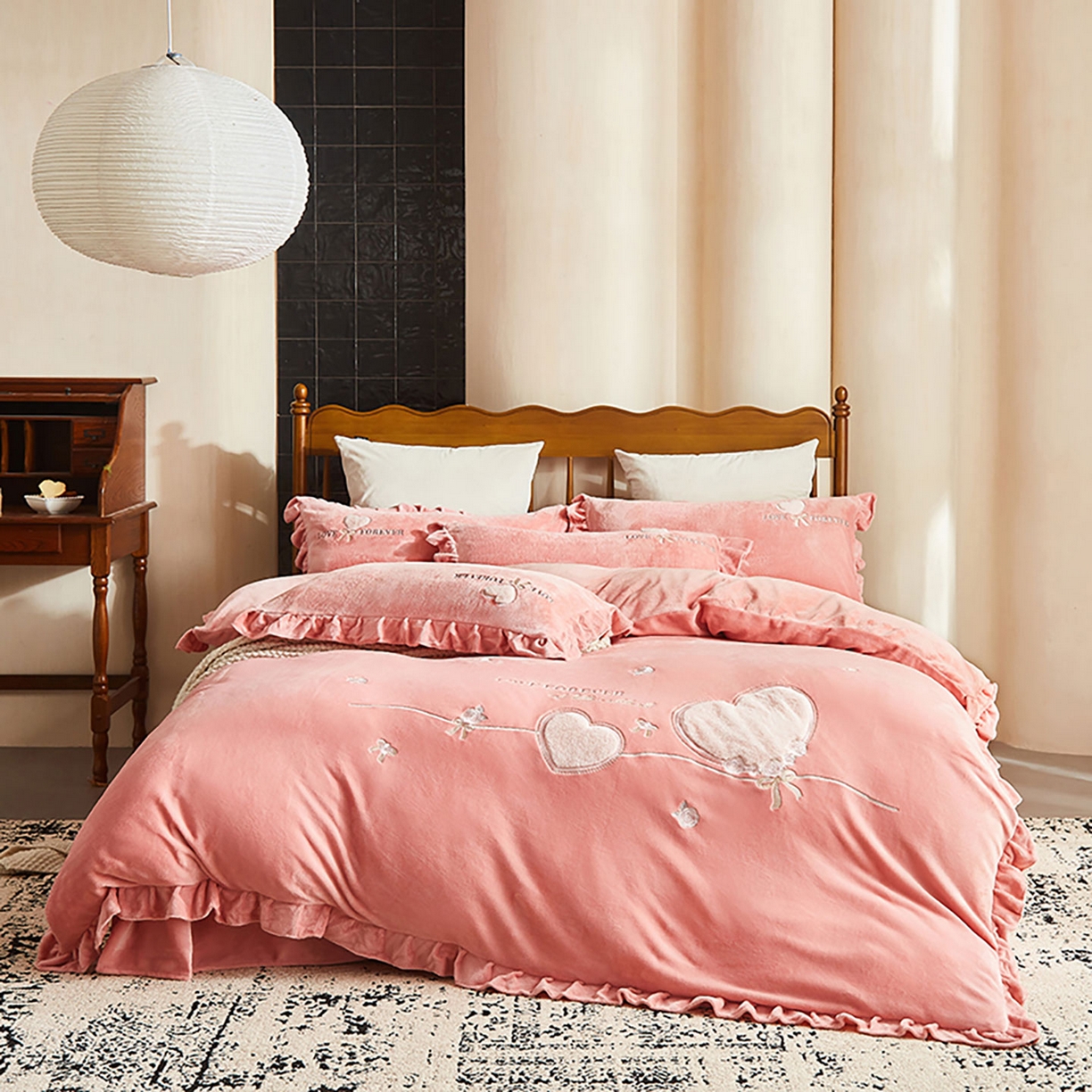 91家纺网 家纺一手货源 找家纺 卡初家居（原微来） 2025新款秋冬A类亲肤牛奶绒刺绣款四件套-暖阁系列（提供买家秀） 暖阁-红豆沙
