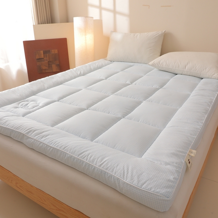 91家纺网 家纺一手货源 找家纺 老帅的工厂店 2025新款小格子款棉花床垫软床褥 白色