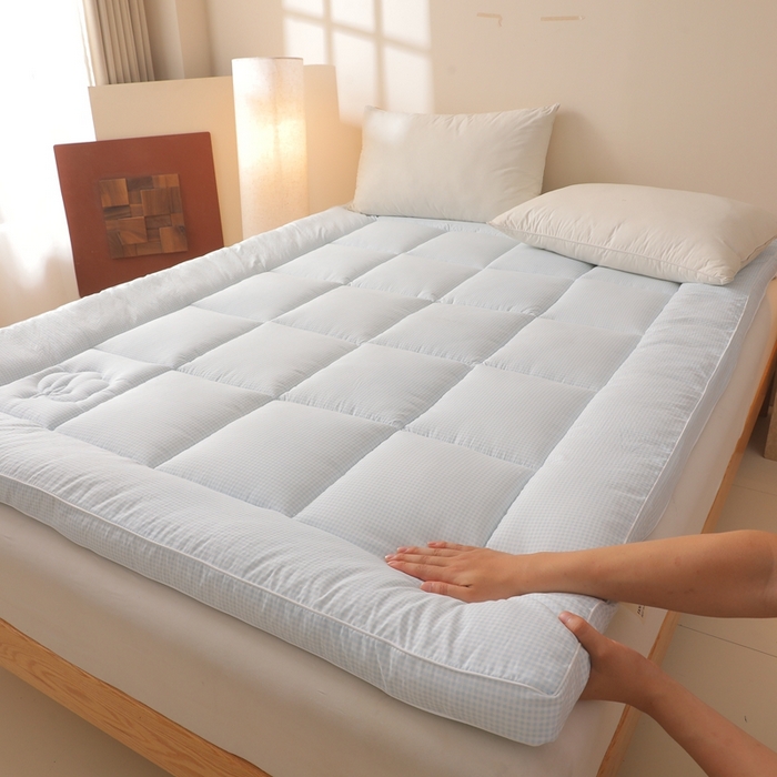 91家纺网 家纺一手货源 找家纺 老帅的工厂店 2025新款小格子款棉花床垫软床褥 白色