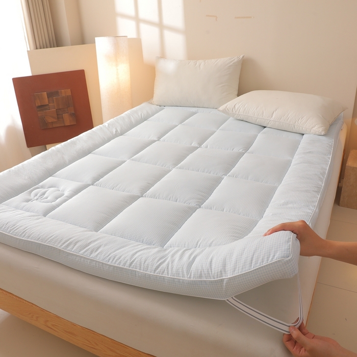 91家纺网 家纺一手货源 找家纺 老帅的工厂店 2025新款小格子款棉花床垫软床褥 白色