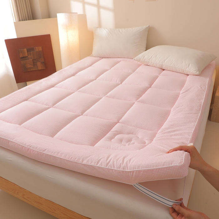 91家纺网 家纺一手货源 找家纺 老帅的工厂店 2025新款小格子款棉花床垫软床褥 粉色