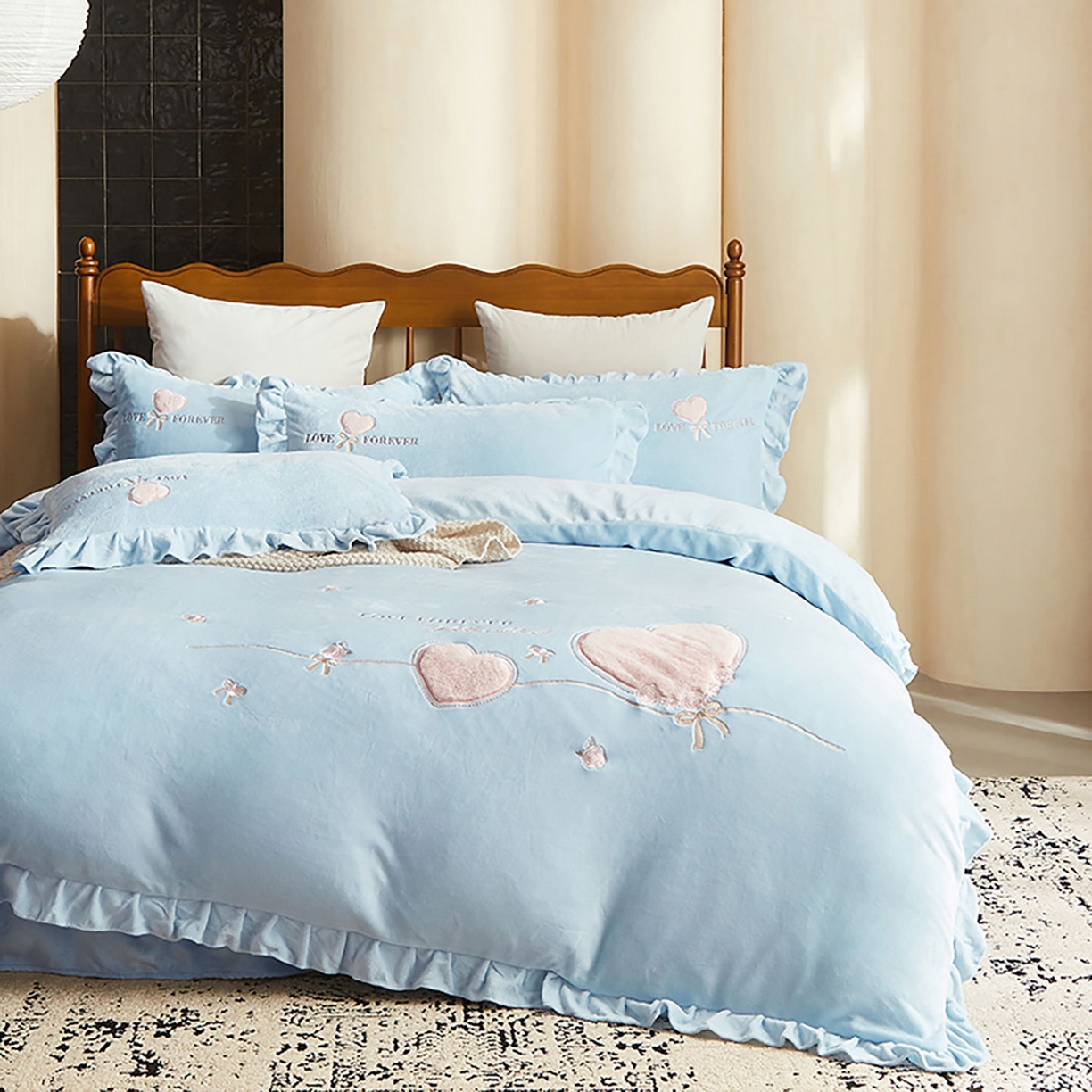 91家纺网 家纺一手货源 找家纺 卡初家居（原微来） 2025新款秋冬A类亲肤牛奶绒刺绣款四件套-暖阁系列（提供买家秀） 暖阁-繁星蓝