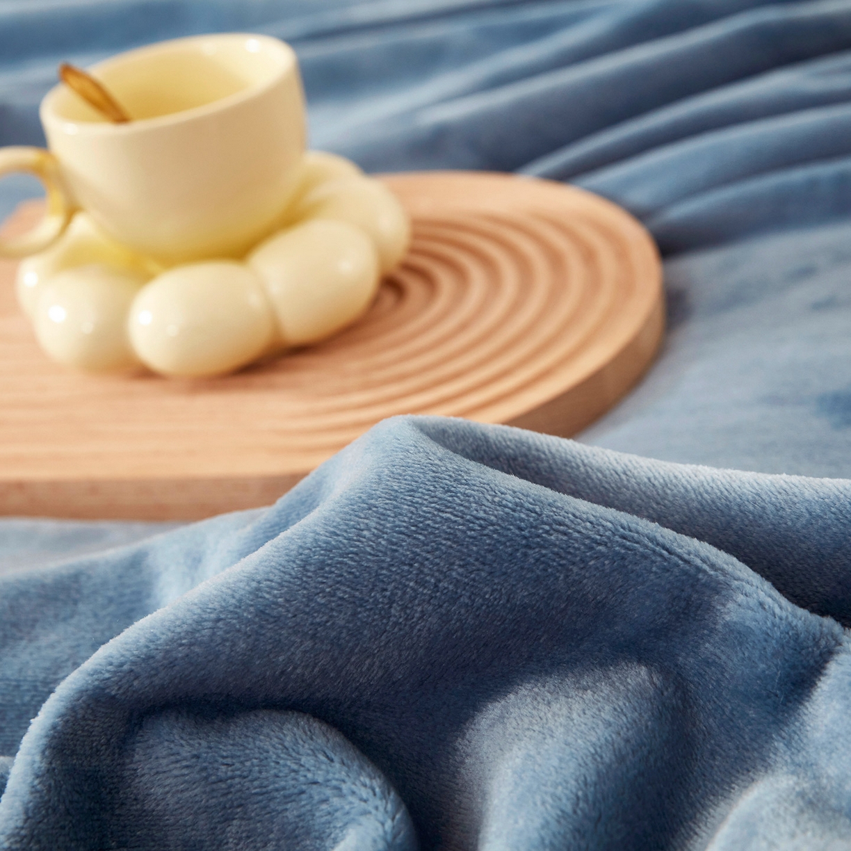 91家纺网 家纺一手货源 找家纺 悦织湾家纺 2025新款牛奶绒毛毯高克重日式良品盖毯毯子办公室休闲沙发毯跨境专供外贸出口 宝石蓝