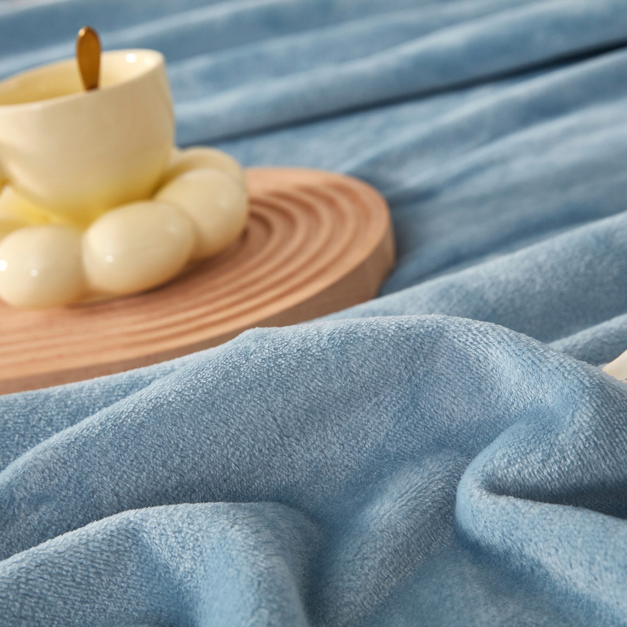 91家纺网 家纺一手货源 找家纺 悦织湾家纺 2025新款牛奶绒毛毯高克重日式良品盖毯毯子办公室休闲沙发毯跨境专供外贸出口 宾利蓝