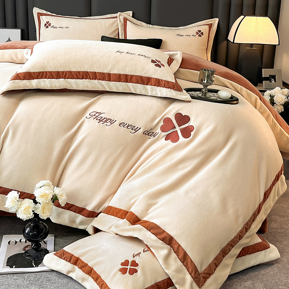 91家纺网 家纺一手货源 找家纺 （总）妮恒美家纺 2025新款牛奶绒刺绣四件套-简爱系列