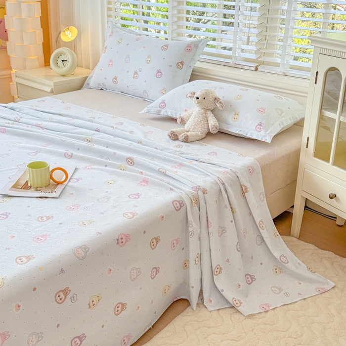 91家纺网 家纺一手货源 找家纺 一诺家居 2025新款A类云感双层纱针织棉印花母婴级裸睡床单三件套 量大可优惠 量大可送货 海盐耶耶