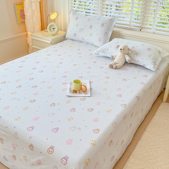 91家纺网 家纺一手货源 找家纺 一诺家居 2025新款A类云感双层纱针织棉印花母婴级裸睡床单三件套 量大可优惠 量大可送货 海盐耶耶