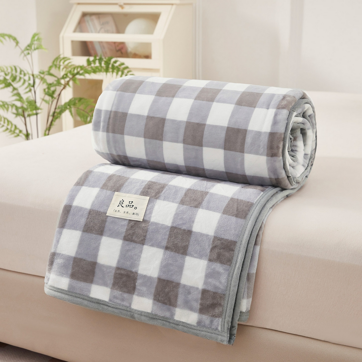 91家纺网 家纺一手货源 找家纺 悦织湾家纺 2025新款牛奶绒毛毯高克重日式良品盖毯毯子办公室休闲沙发毯跨境专供外贸出口 灰大格