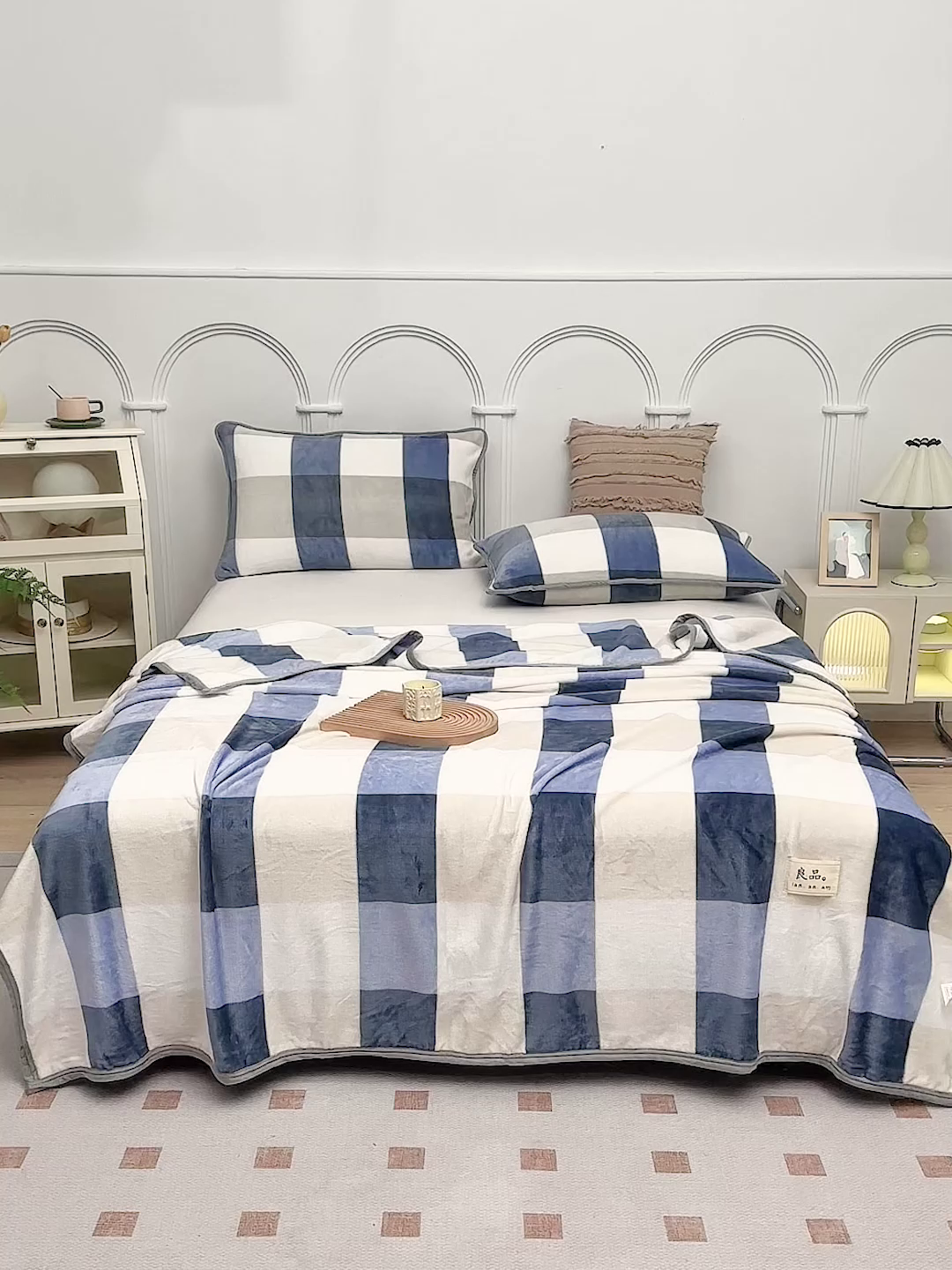 91家纺网 家纺一手货源 找家纺 悦织湾家纺 2025新款牛奶绒毛毯高克重日式良品盖毯毯子办公室休闲沙发毯跨境专供外贸出口 蓝大格