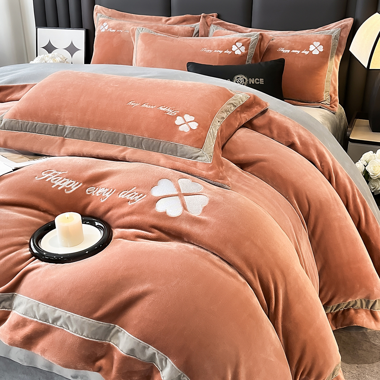 91家纺网 家纺一手货源 找家纺 （总）妮恒美家纺 2025新款牛奶绒刺绣四件套-简爱系列