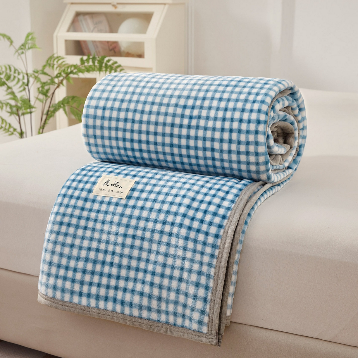 91家纺网 家纺一手货源 找家纺 悦织湾家纺 2025新款牛奶绒毛毯高克重日式良品盖毯毯子办公室休闲沙发毯跨境专供外贸出口 蓝小格