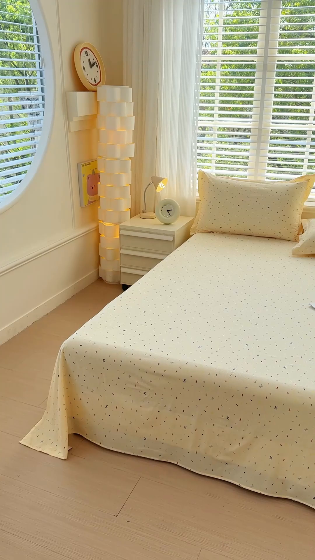 91家纺网 家纺一手货源 找家纺 一诺家居 2025新款A类云感双层纱针织棉印花母婴级裸睡床单三件套 量大可优惠 量大可送货 蝴蝶结