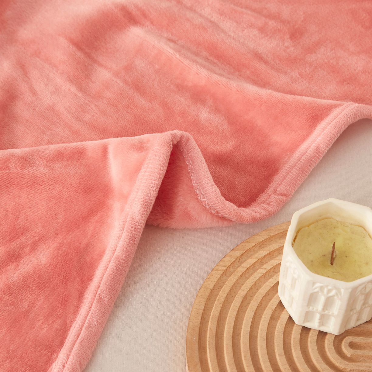 91家纺网 家纺一手货源 找家纺 悦织湾家纺 2025新款牛奶绒毛毯高克重日式良品盖毯毯子办公室休闲沙发毯跨境专供外贸出口 暖粉