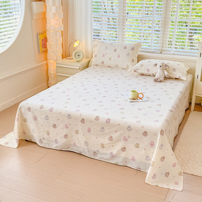 91家纺网 家纺一手货源 找家纺 一诺家居 2025新款A类云感双层纱针织棉印花母婴级裸睡床单三件套 量大可优惠 量大可送货 荔枝莓莓